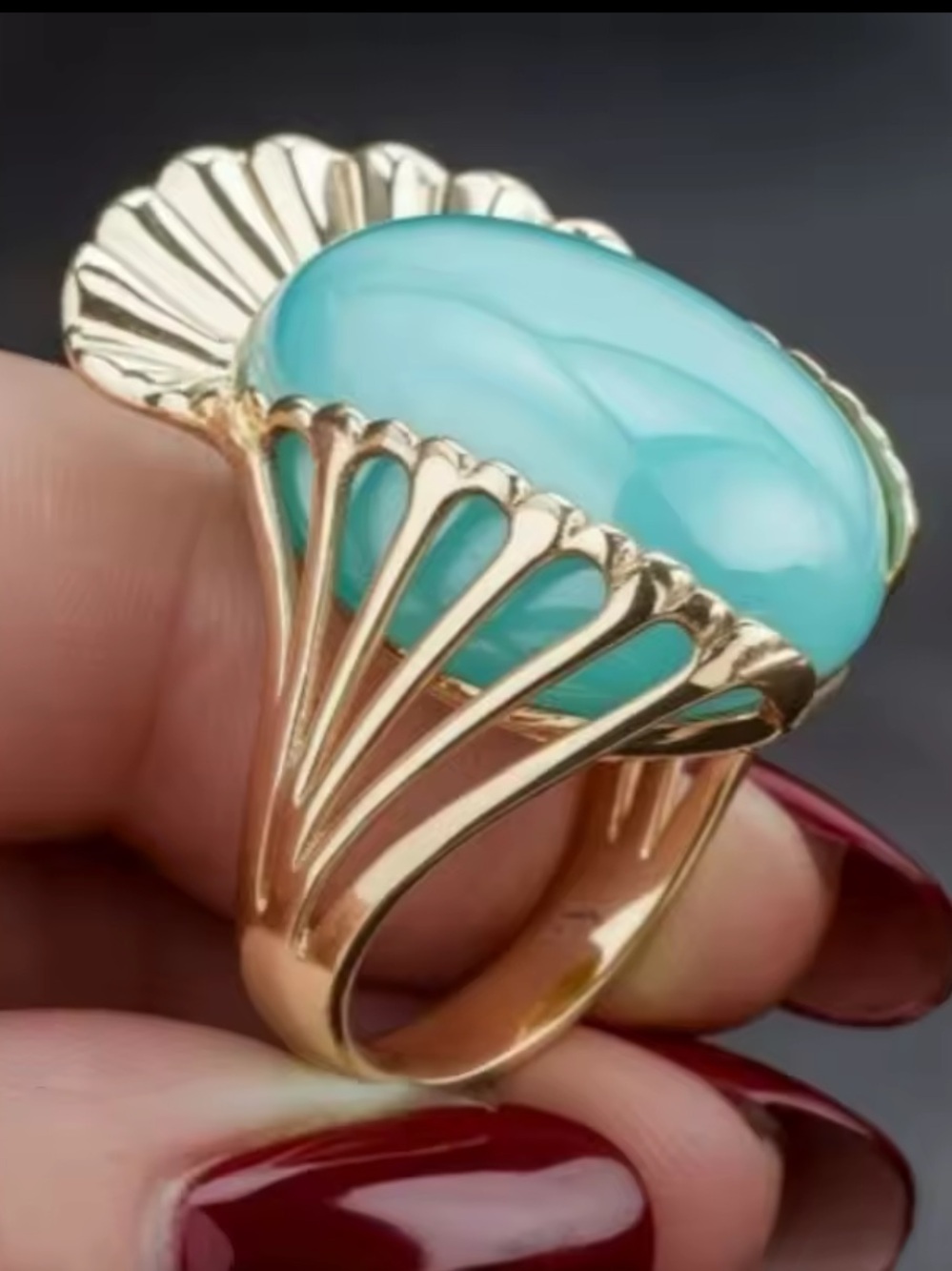 Vintage Gold Turquoise Cabochon Ring